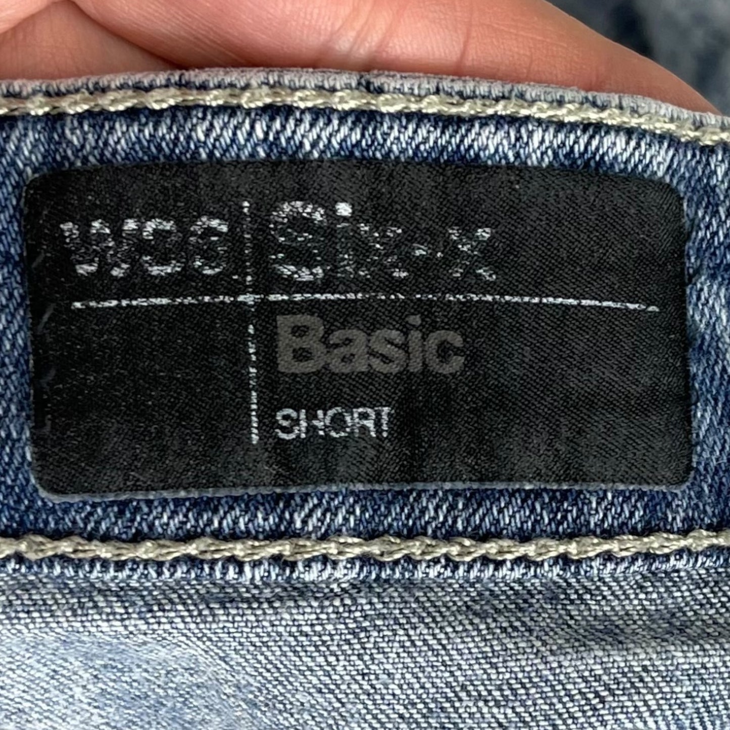 Buffalo distressed denim short