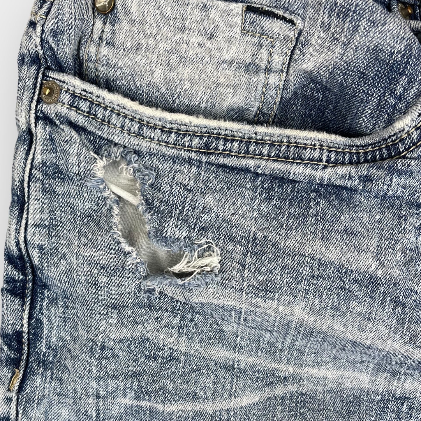 Buffalo distressed denim short