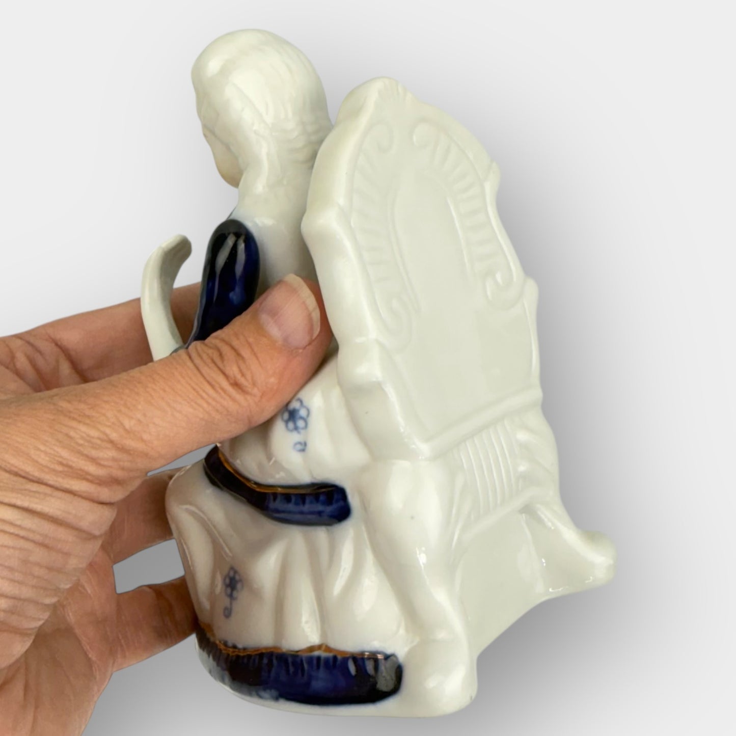 Porcelain Couple Figurine Set