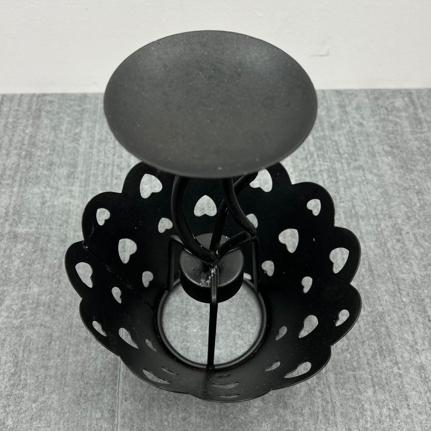 Tealight holder
