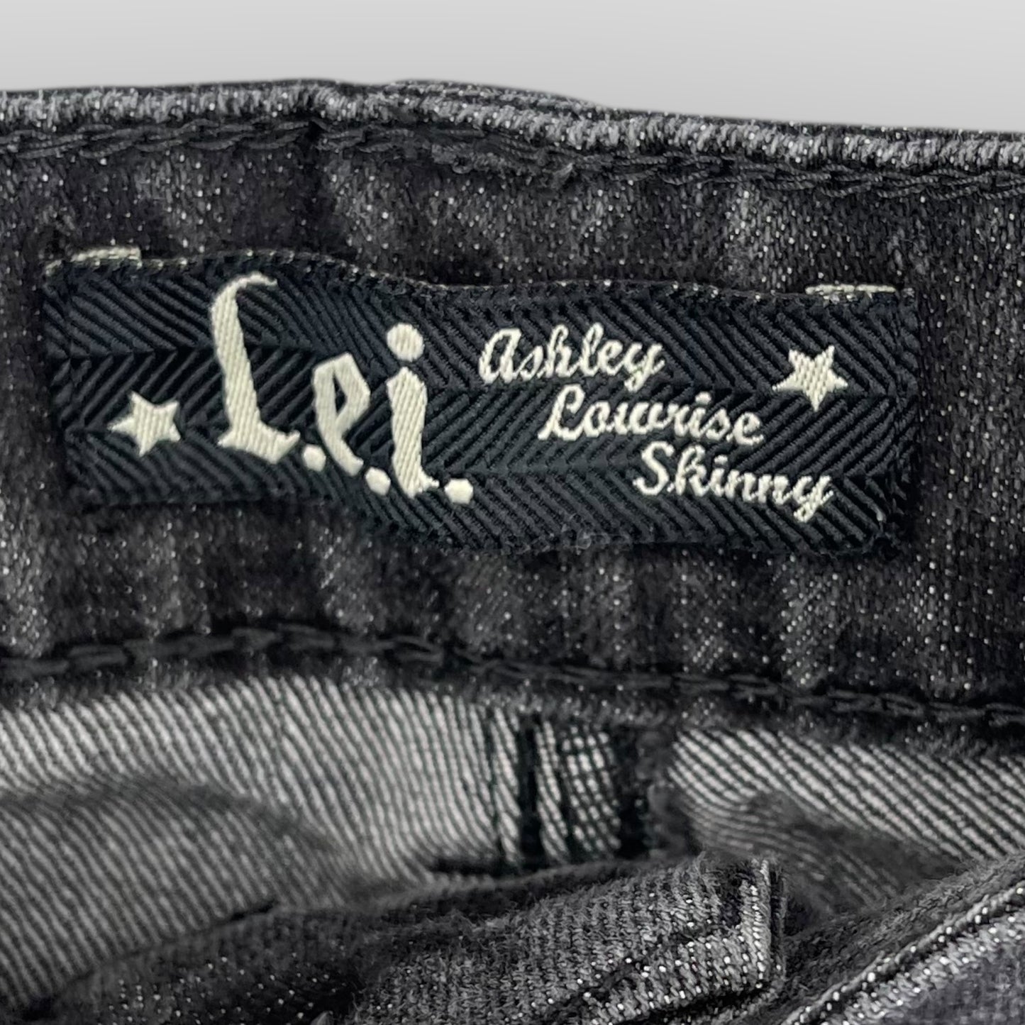 L.E.I Ashley Lowrise Skinny jean