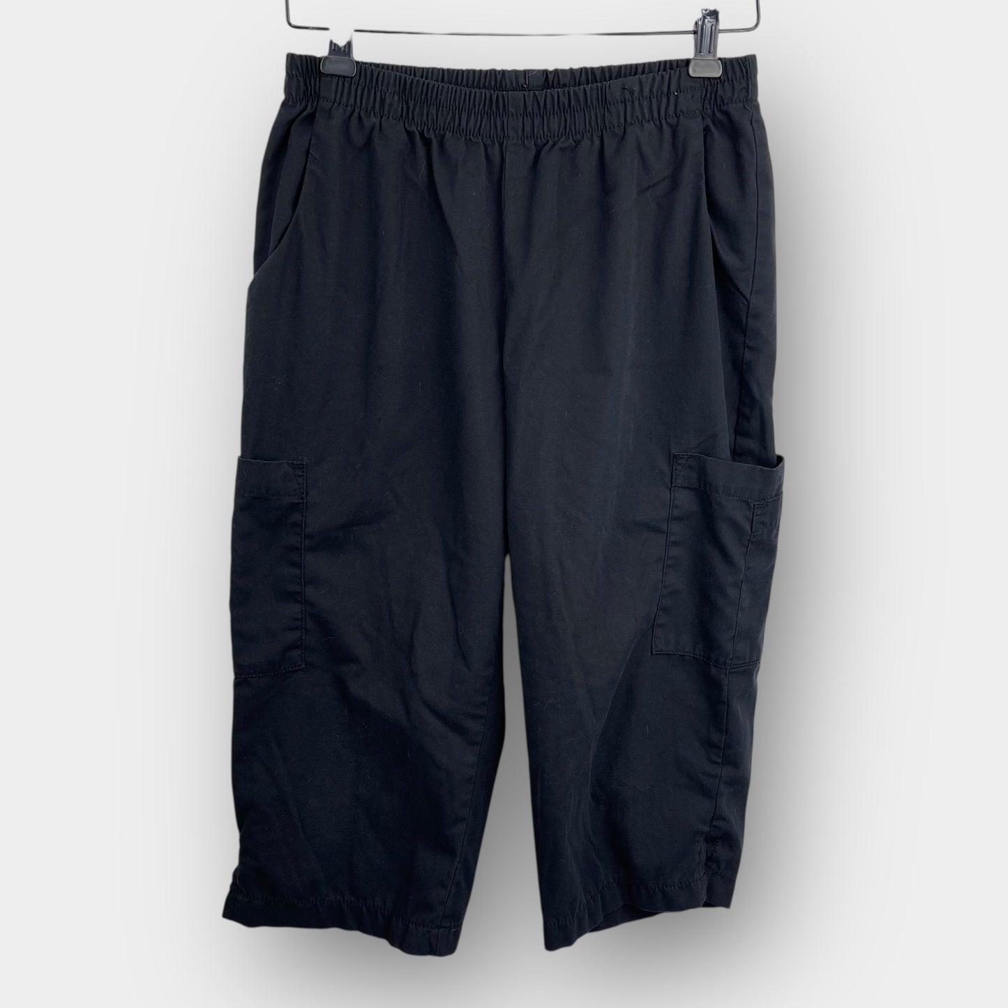 White Cross scrub short