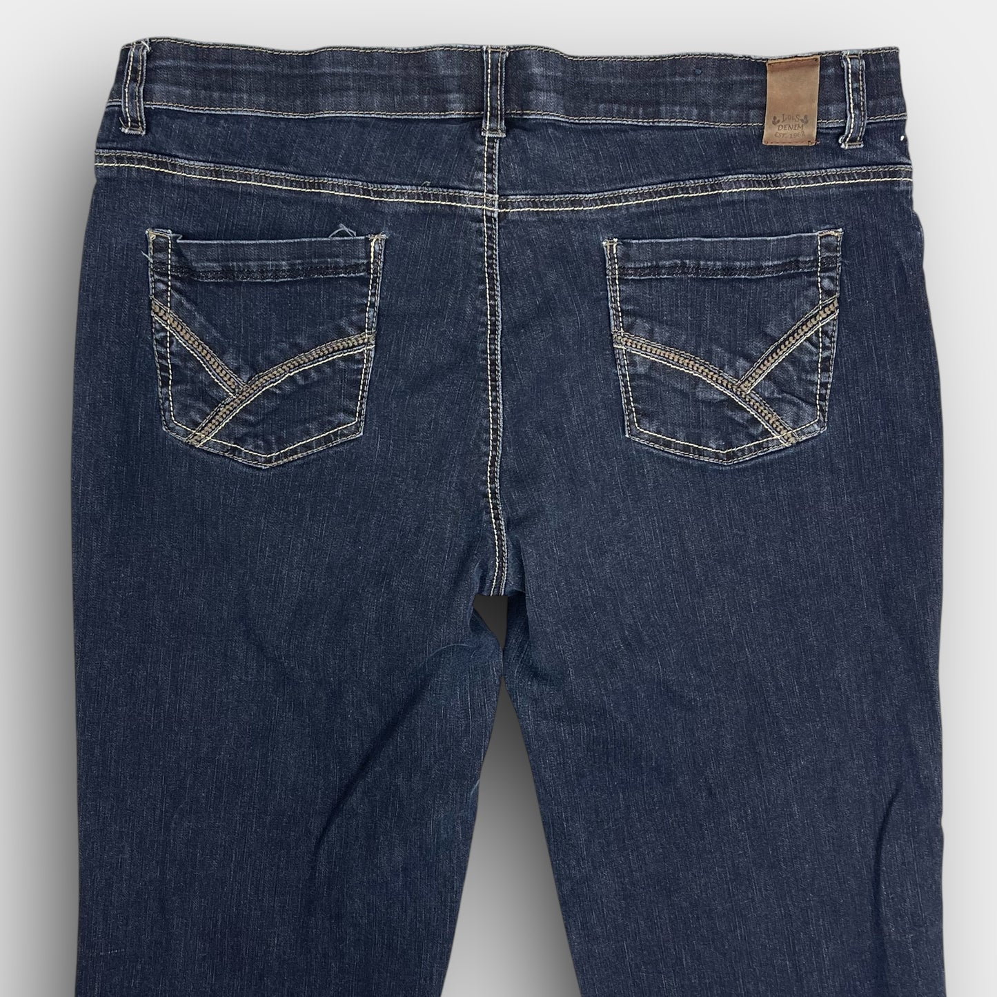 Lois straight leg jean