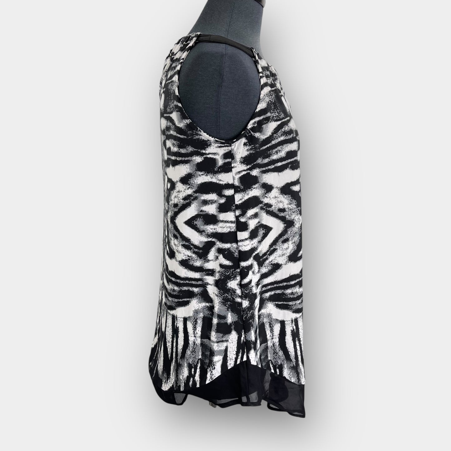 Lily Morgan sleeveless blouse
