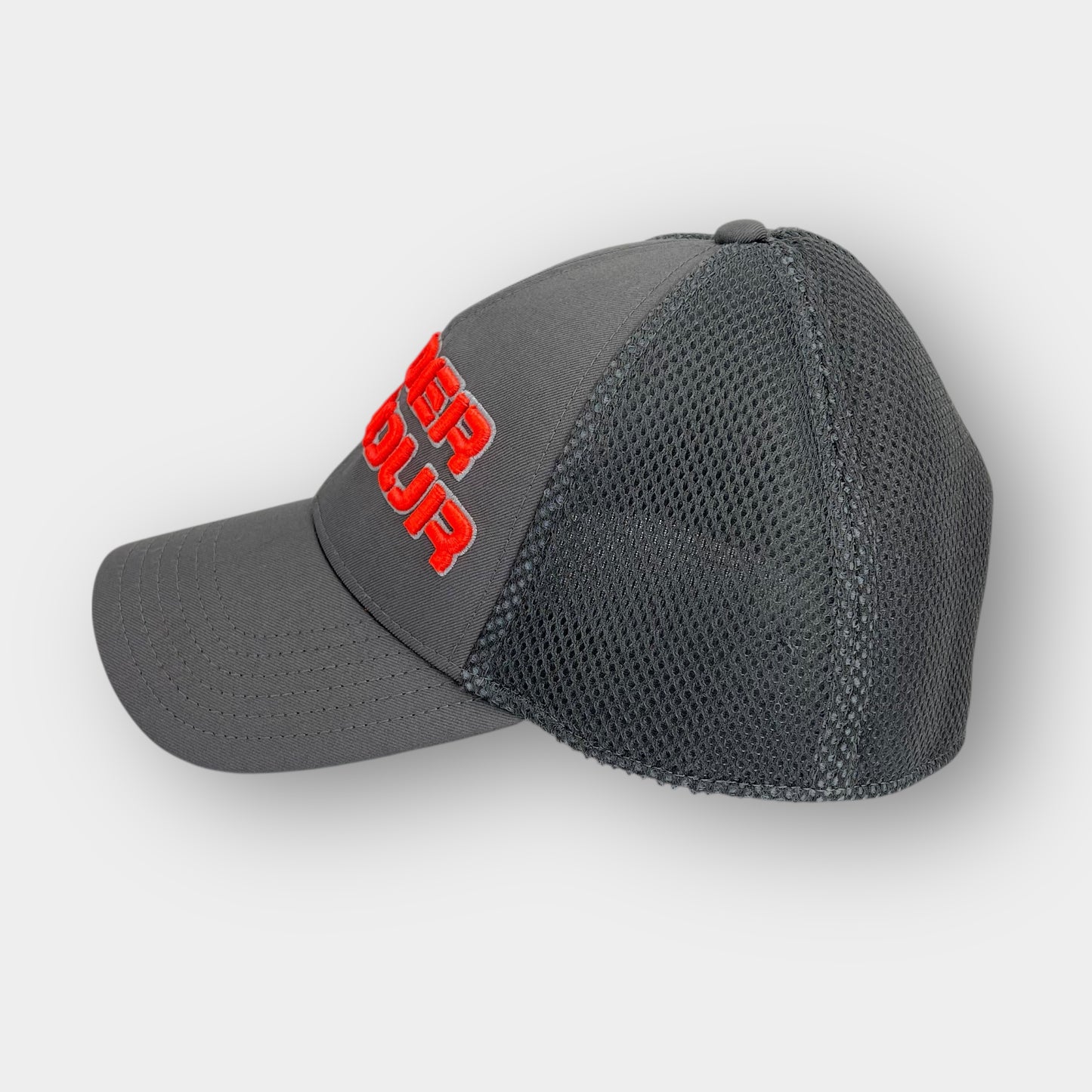 Under Armour mesh-back hat (M/L)