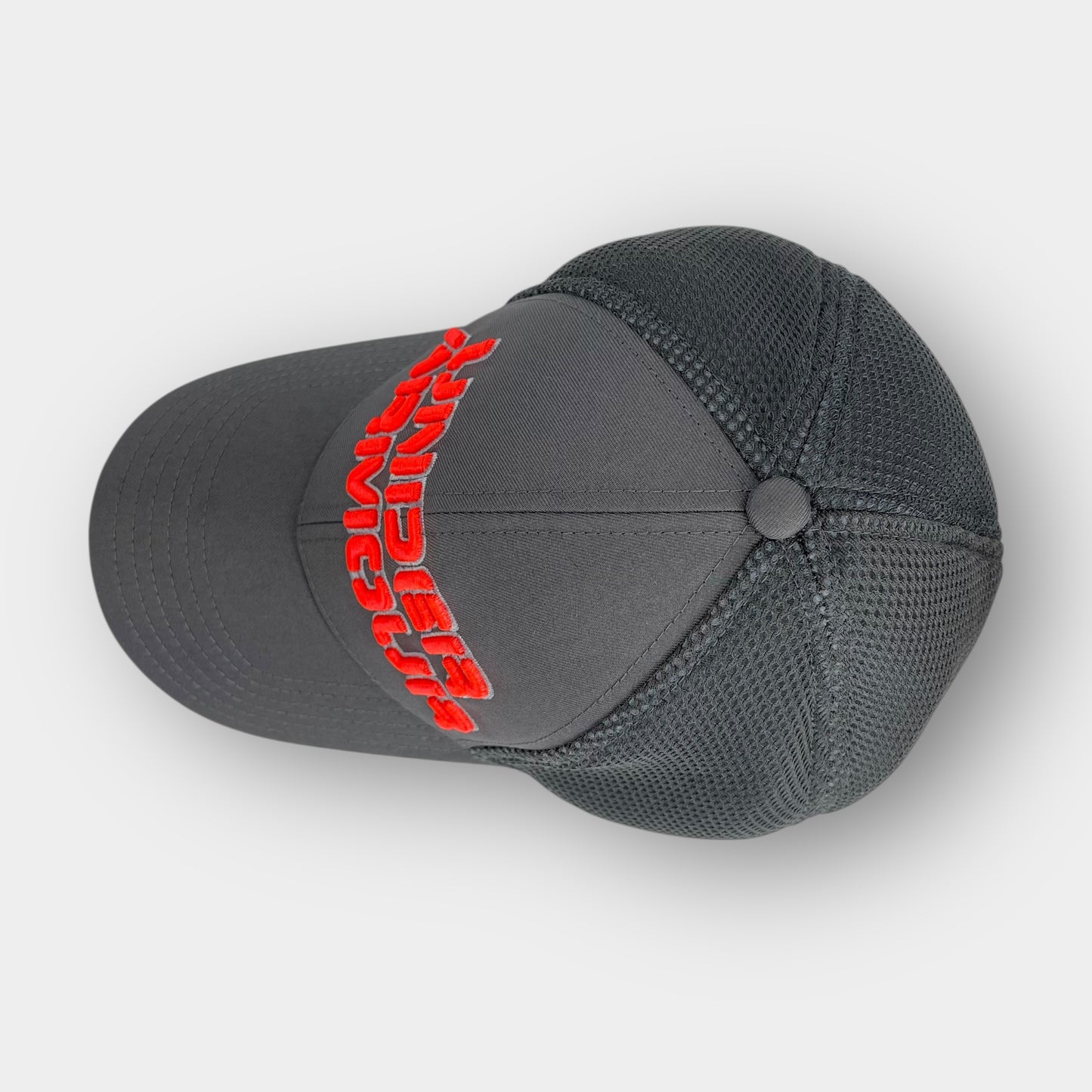 Under Armour mesh-back hat (M/L)
