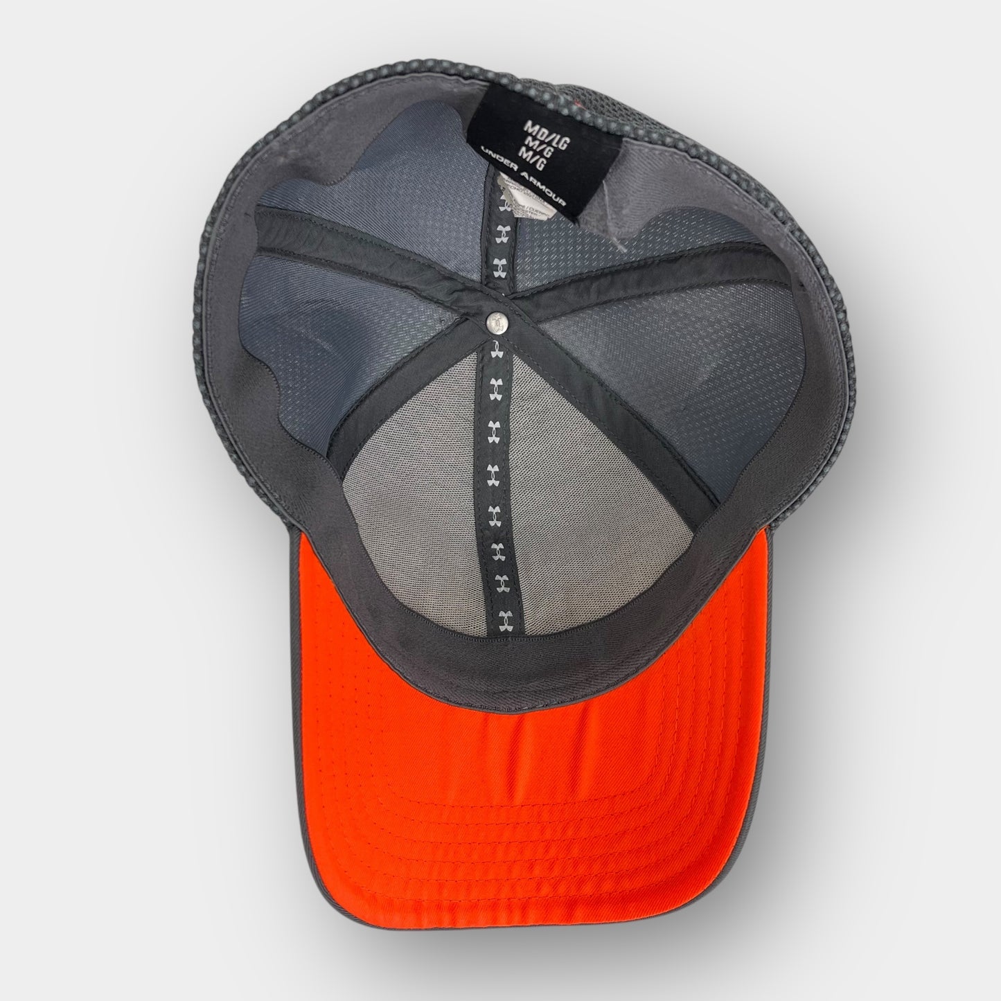 Under Armour mesh-back hat (M/L)