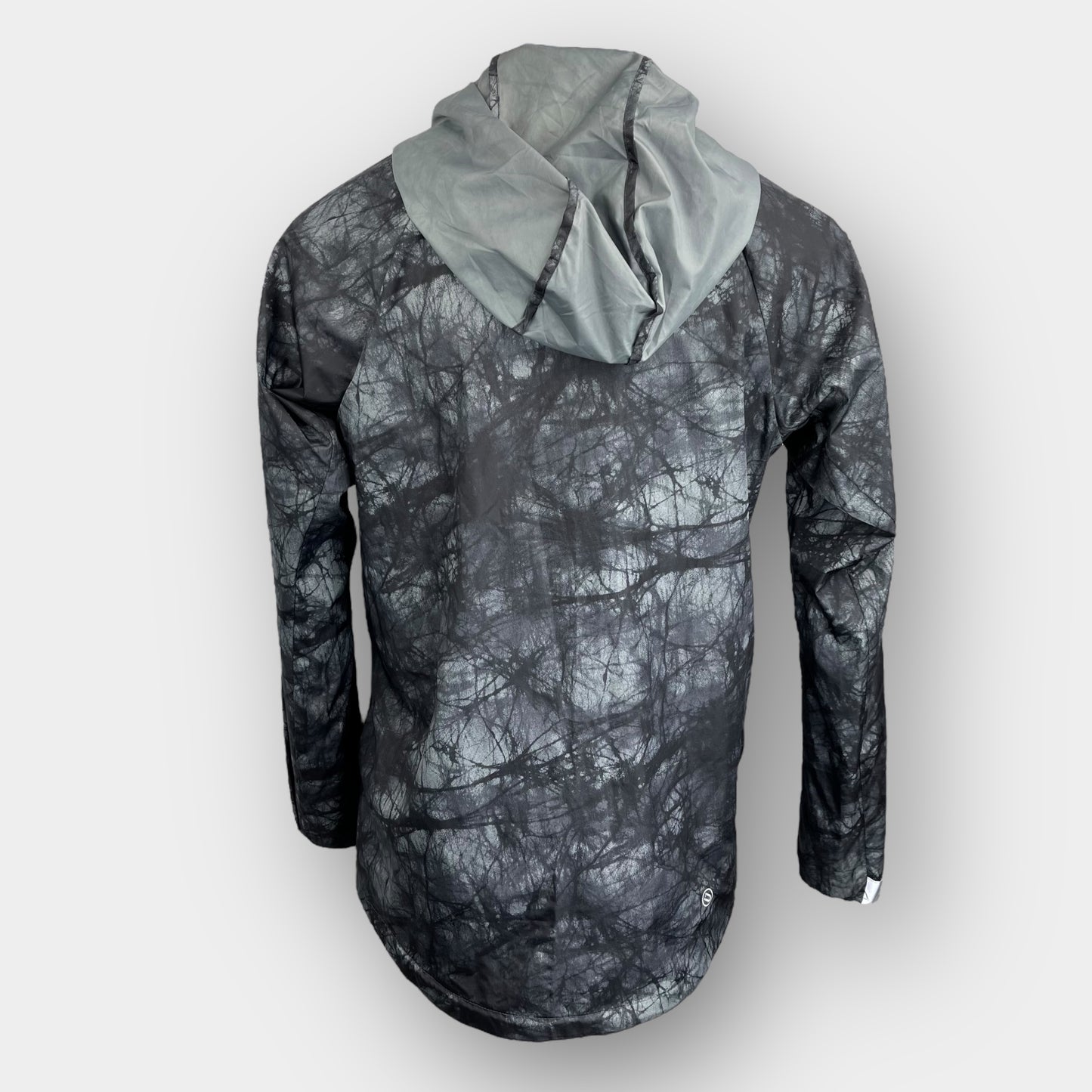 Alive Magnetics jacket