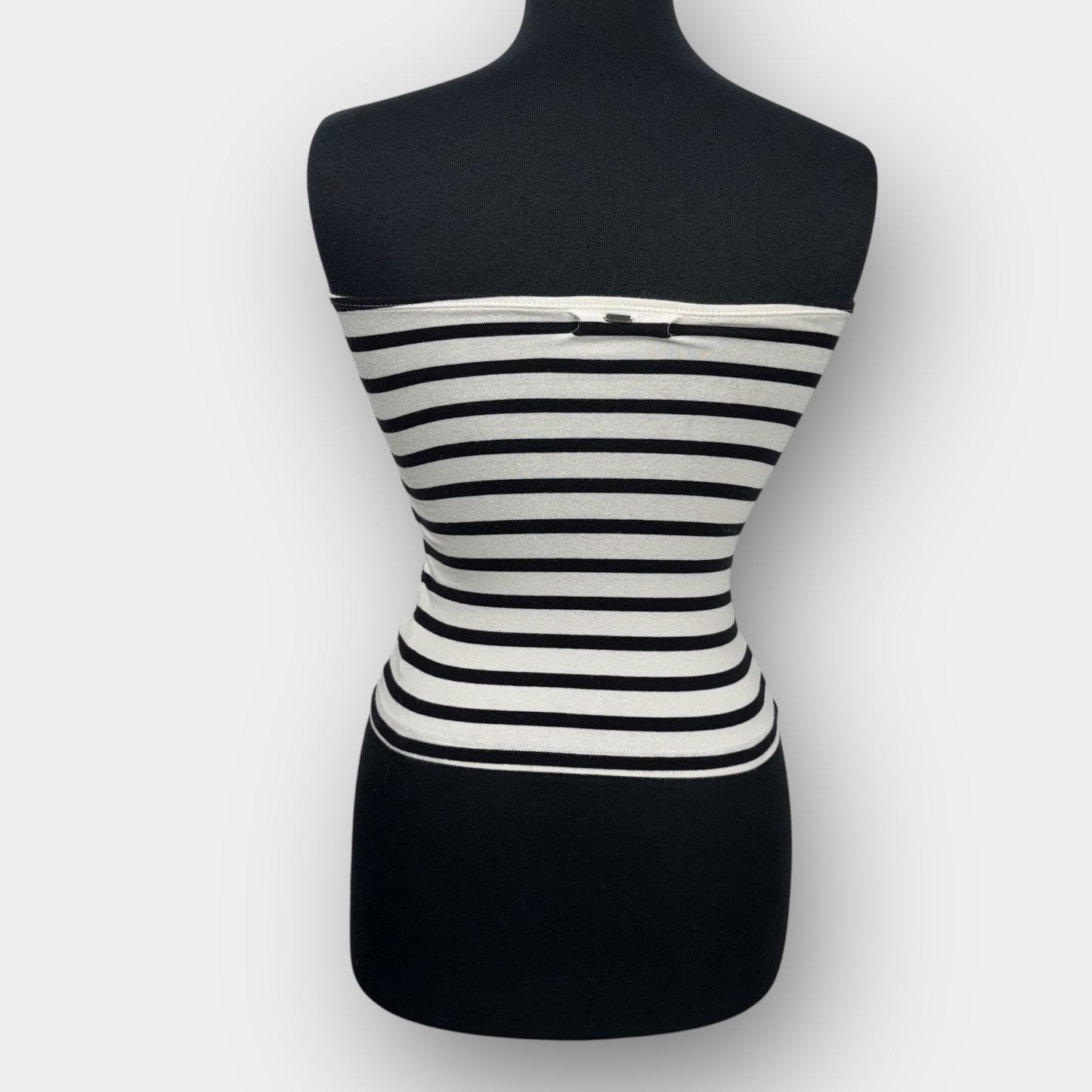 Garage striped bandeau