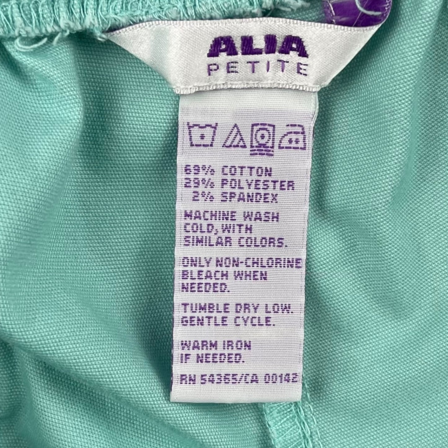 Alia Petite Capri