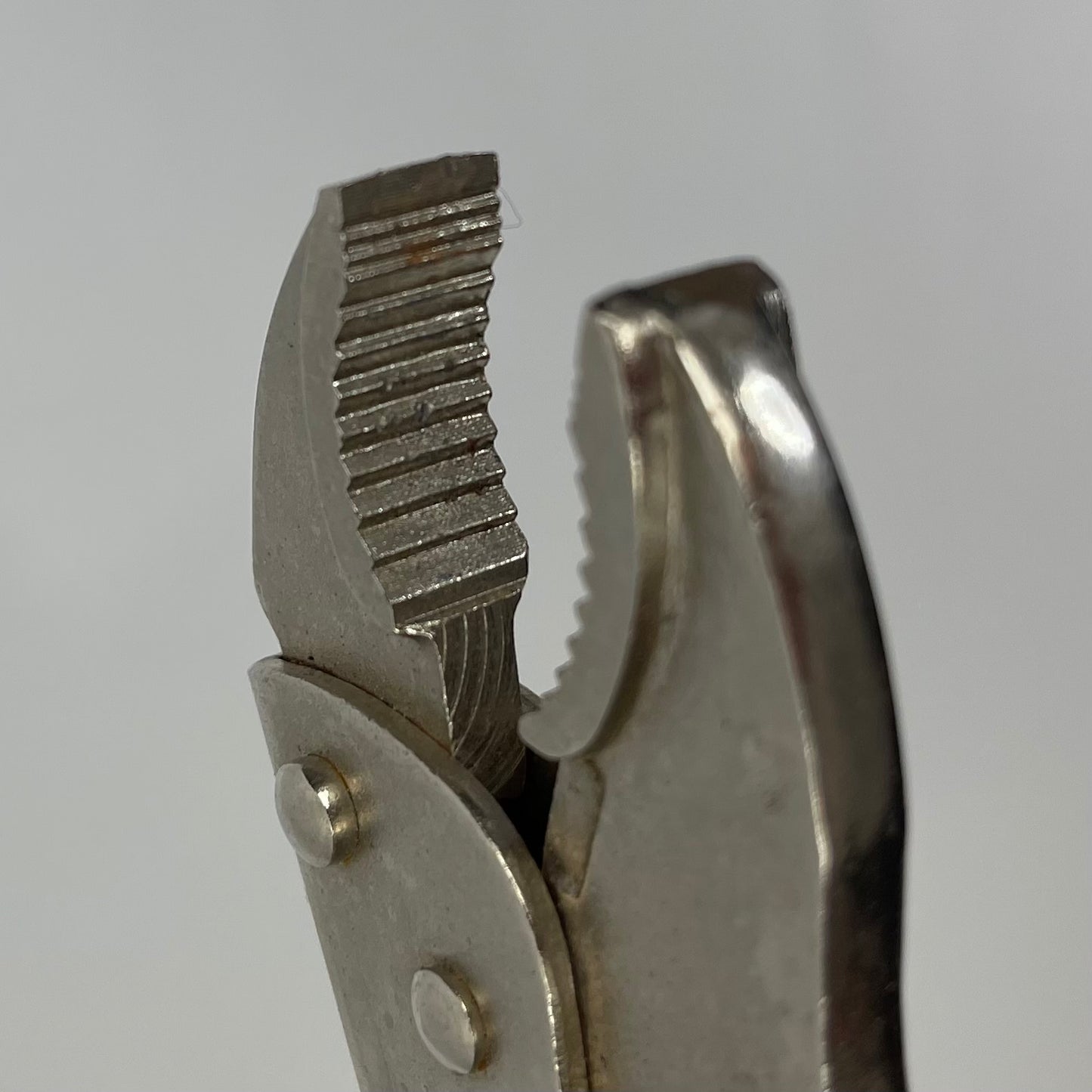 Mastercraft locking pliers