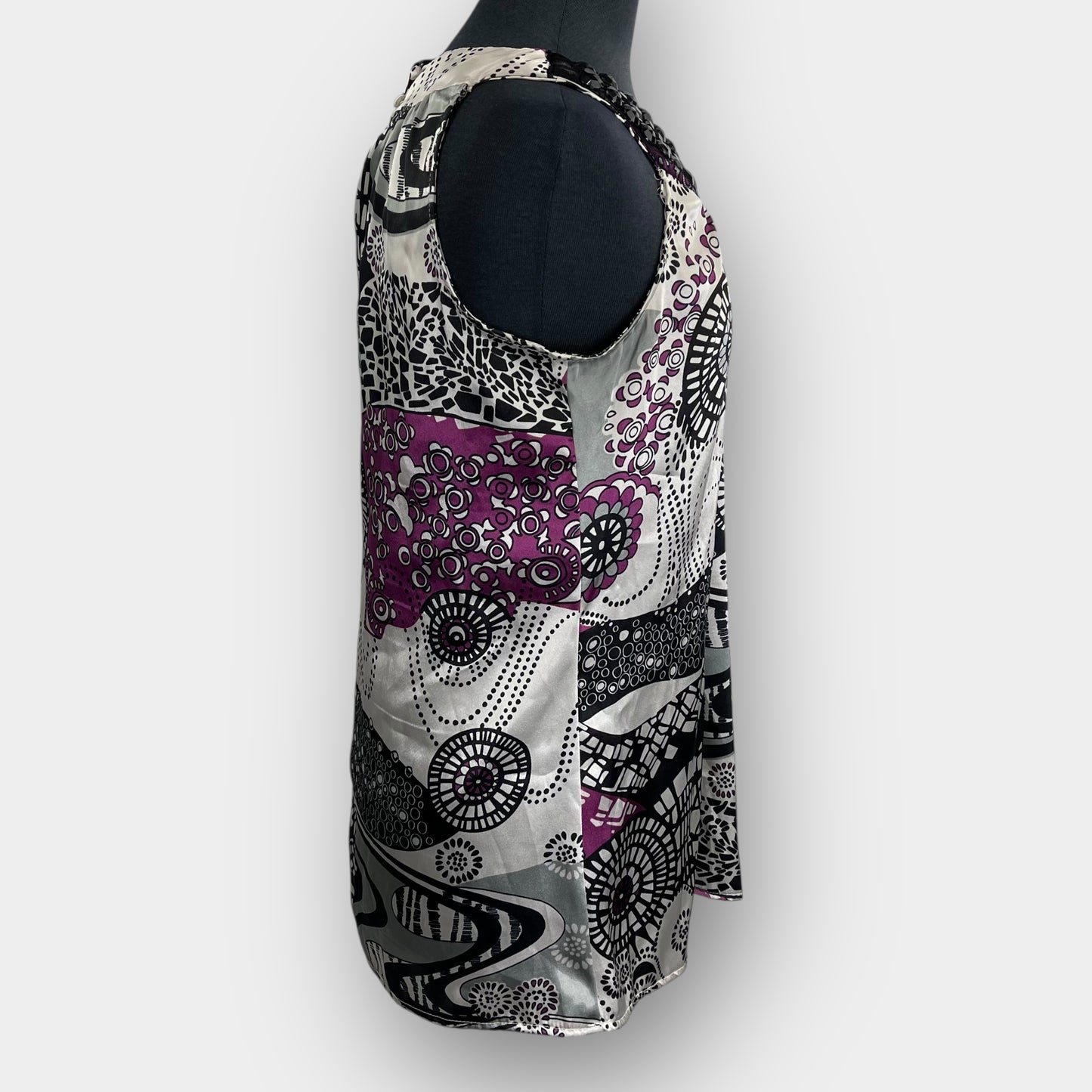 Simply Irresistible sleeveless blouse