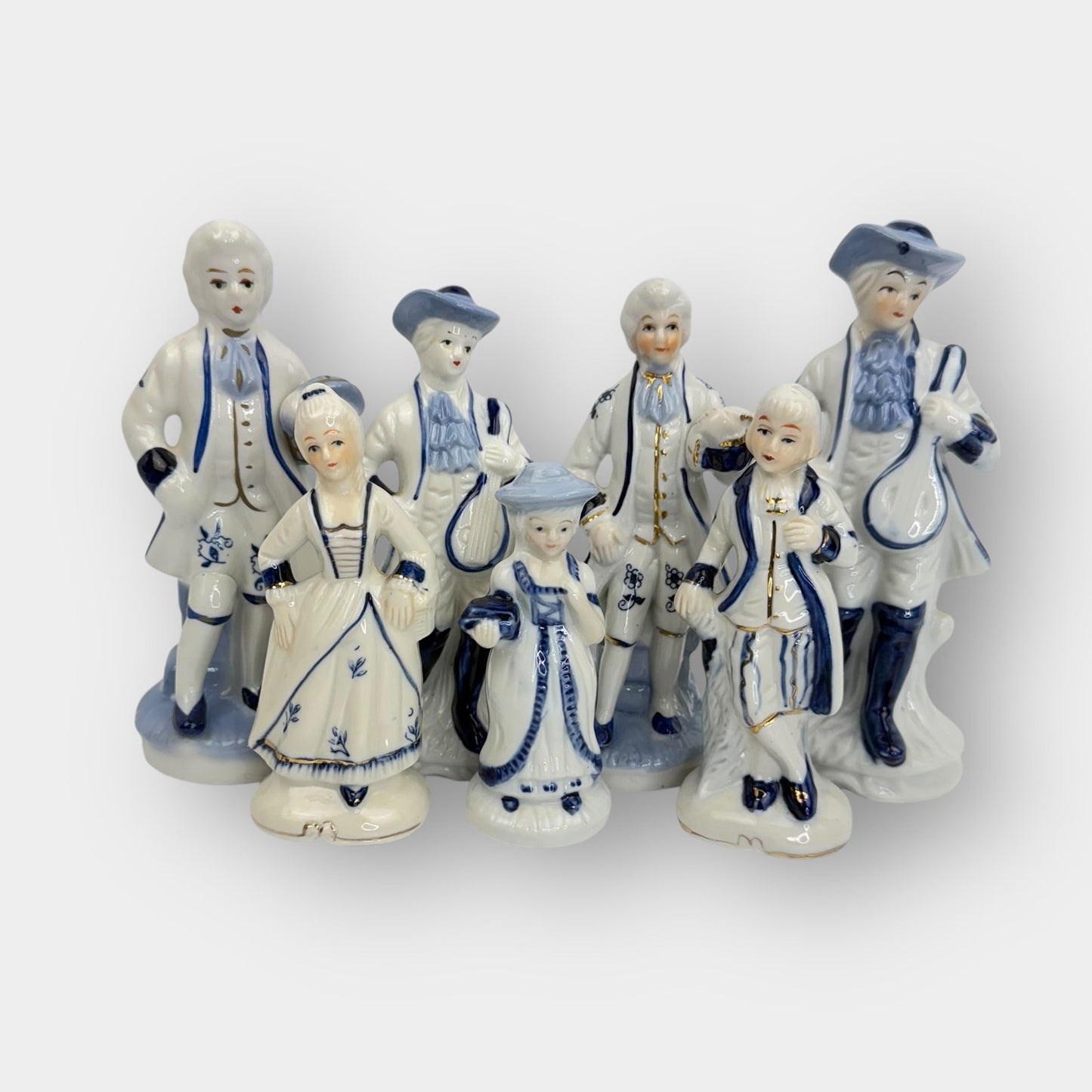 Blue White Figurines Set