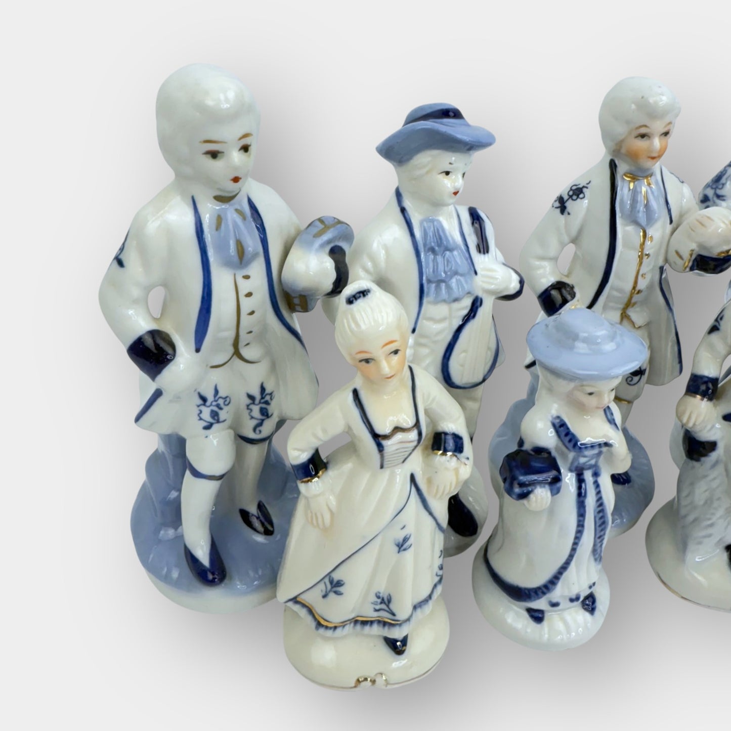 Blue White Figurines Set