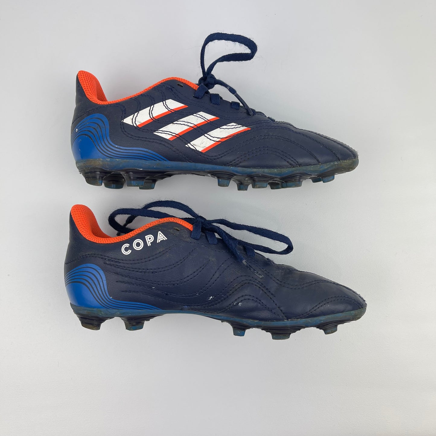 Adidas soccer shoes (2)