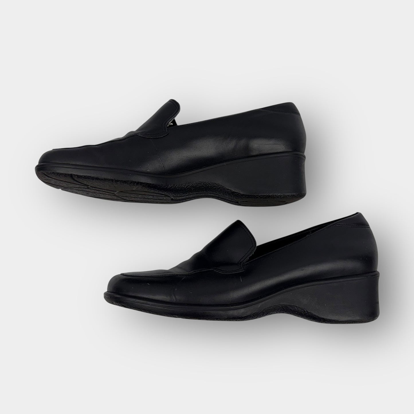 Rockport wedge loafers (7.5M)