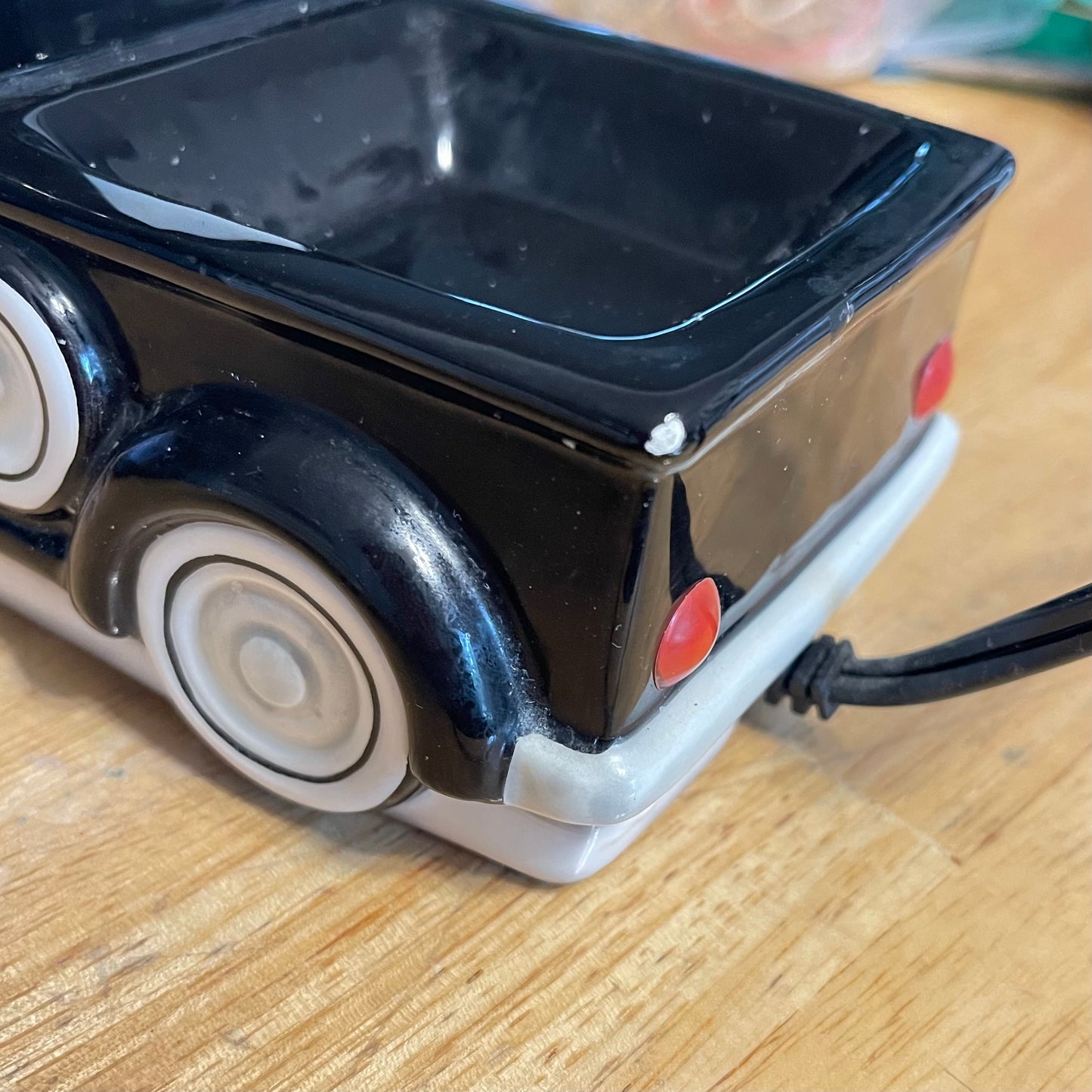 Scentsy retro black truck warmer