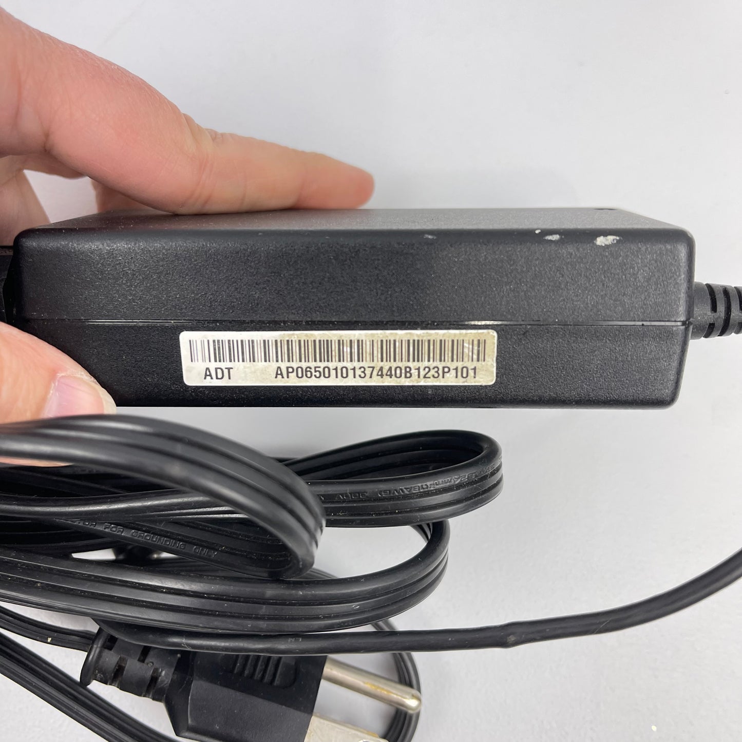 SADP-65KB AC/DC adapter