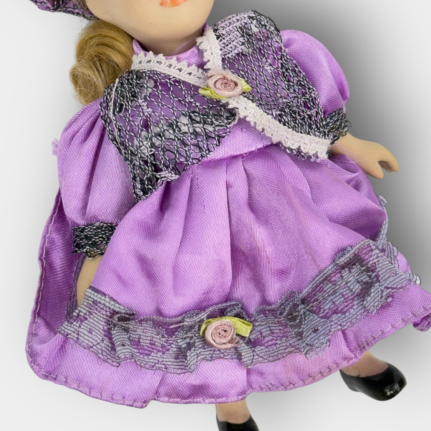 Dundee Purple Dress Doll