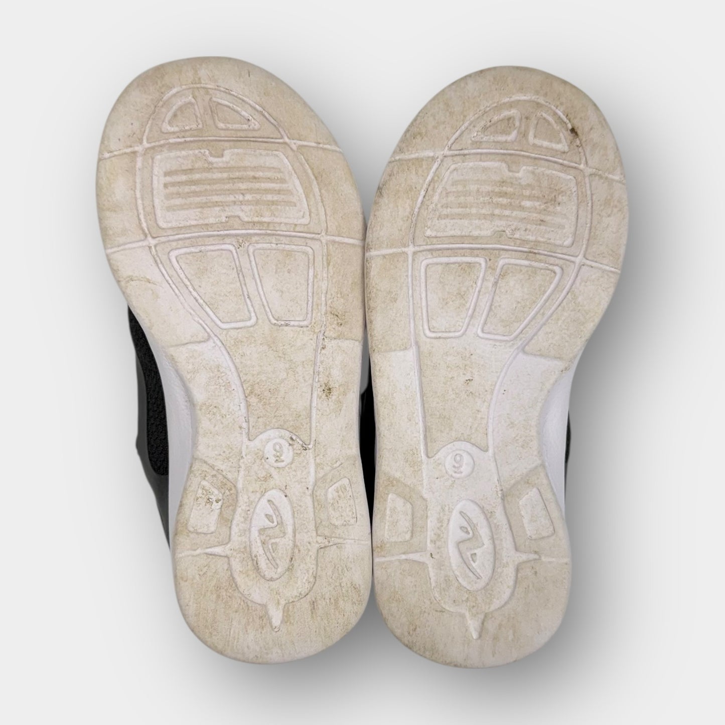 Athletic Works Shoes (9 tod)