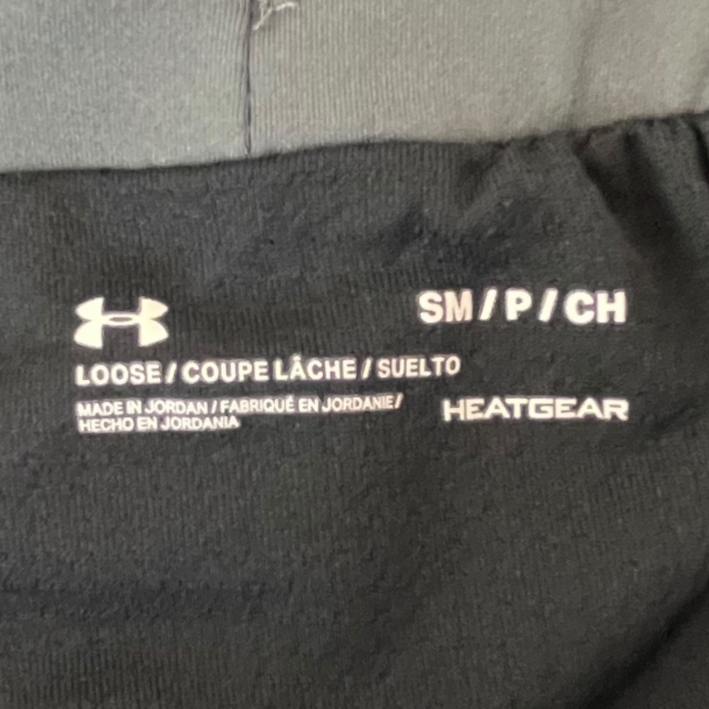 Under Armour short