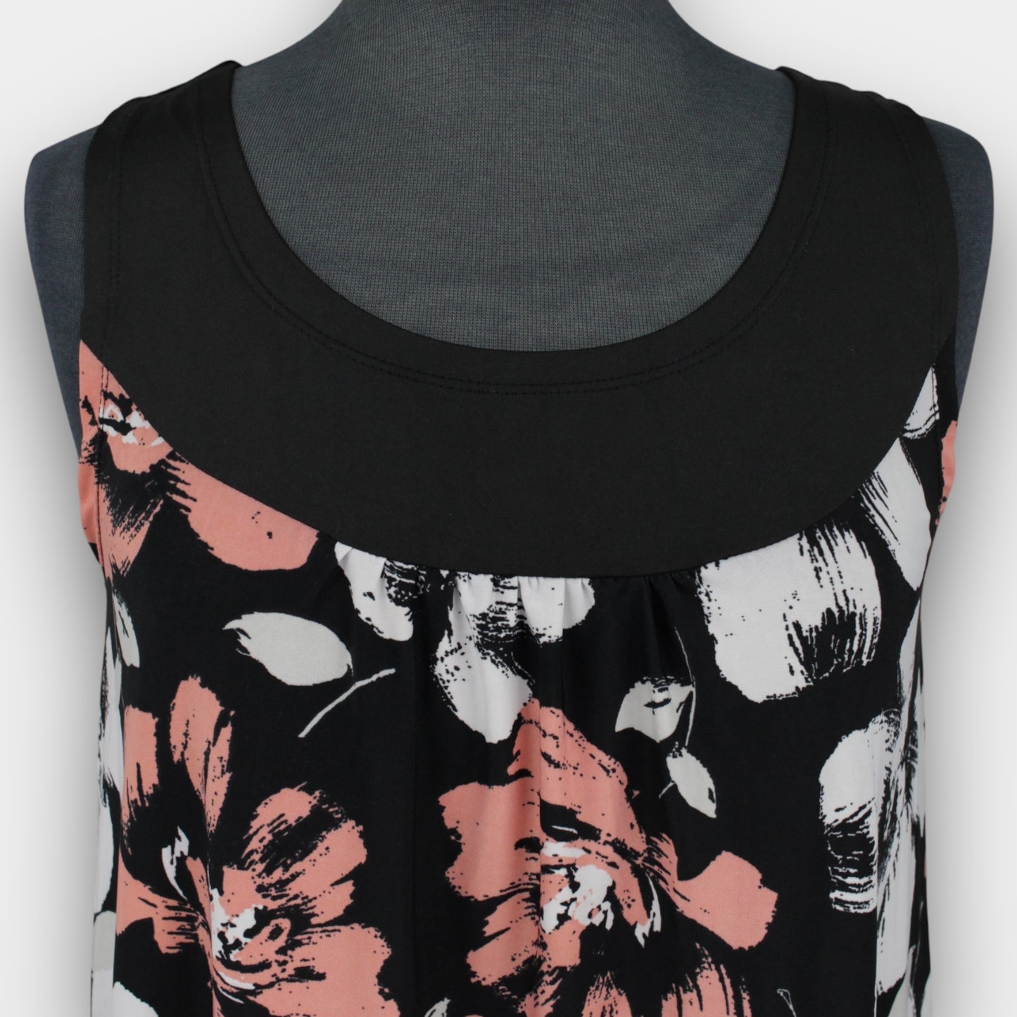 Sleeveless blouse
