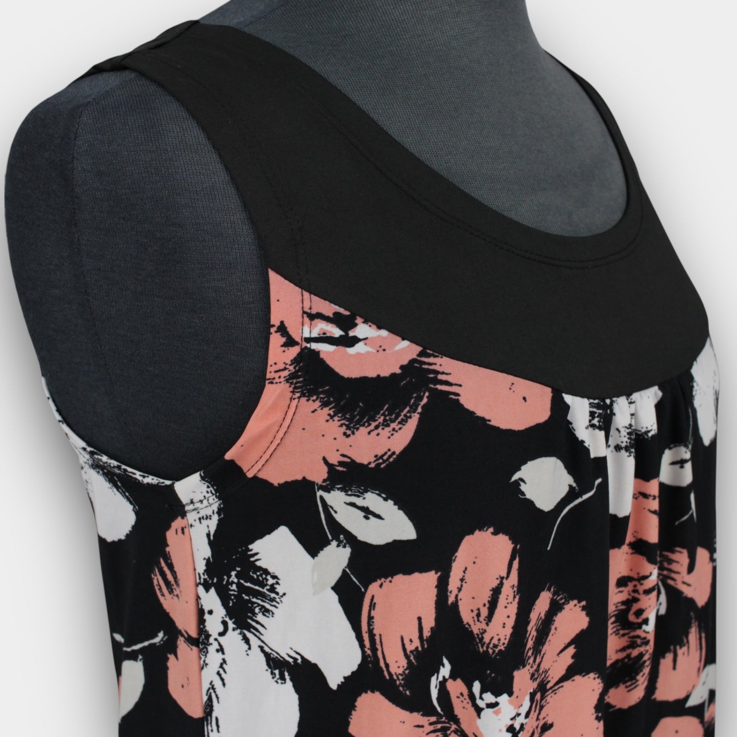 Sleeveless blouse