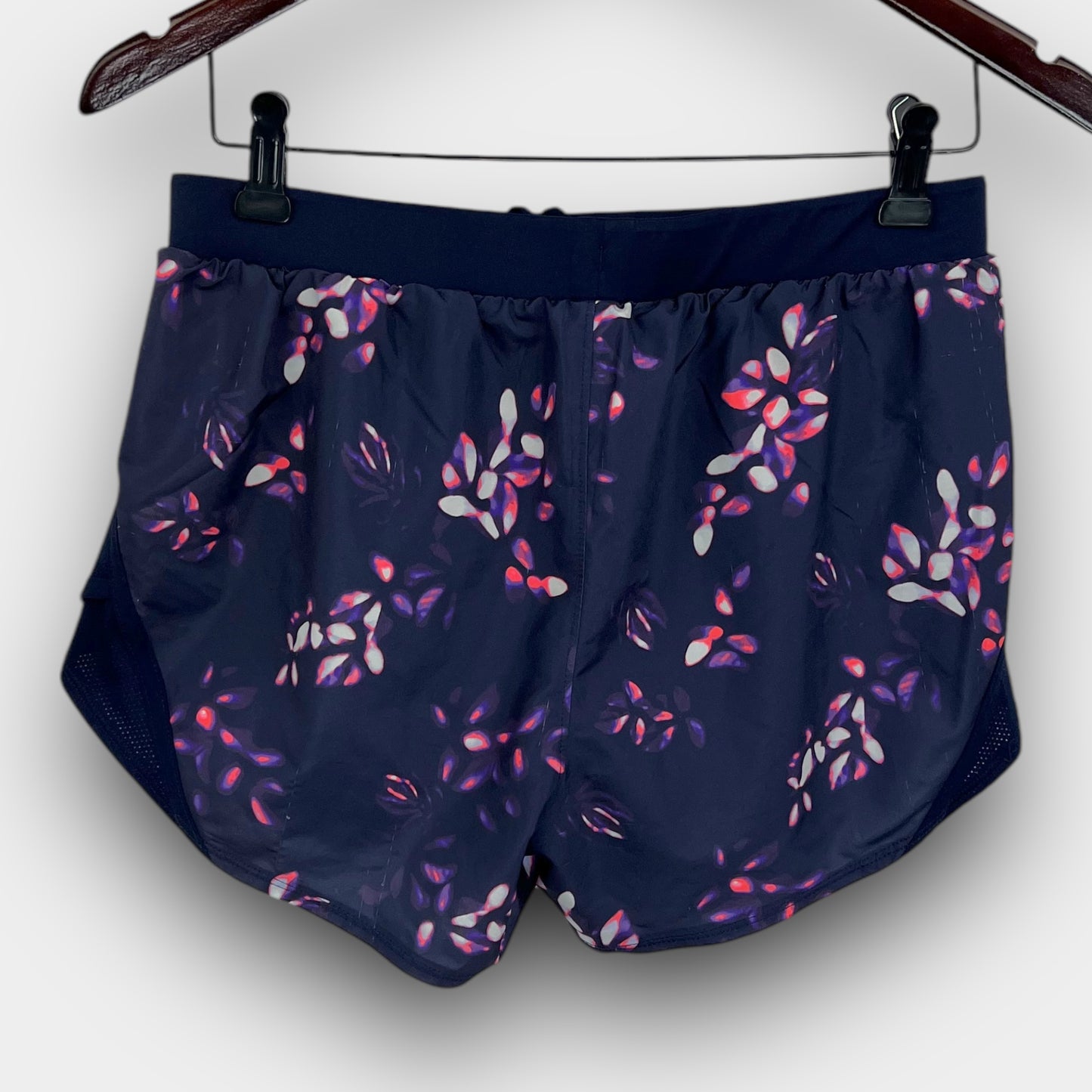 Under Armour loose short