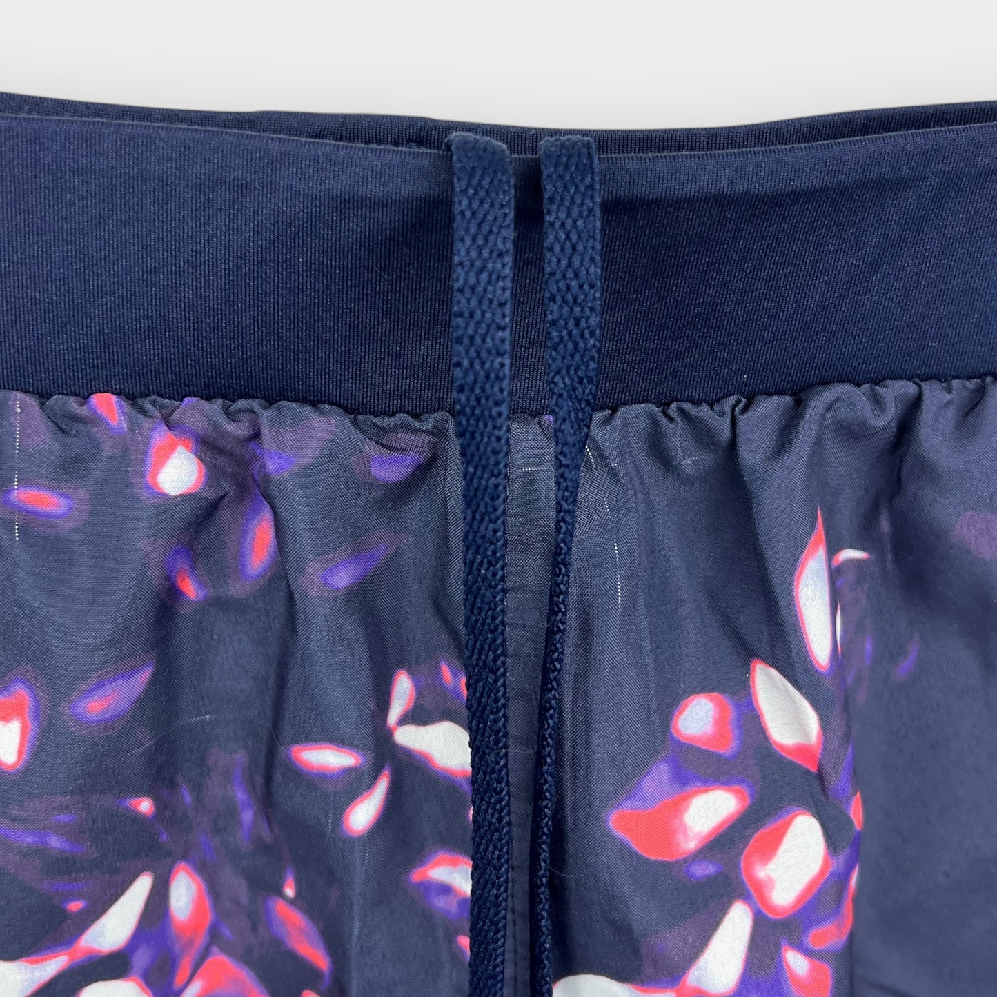 Under Armour loose short