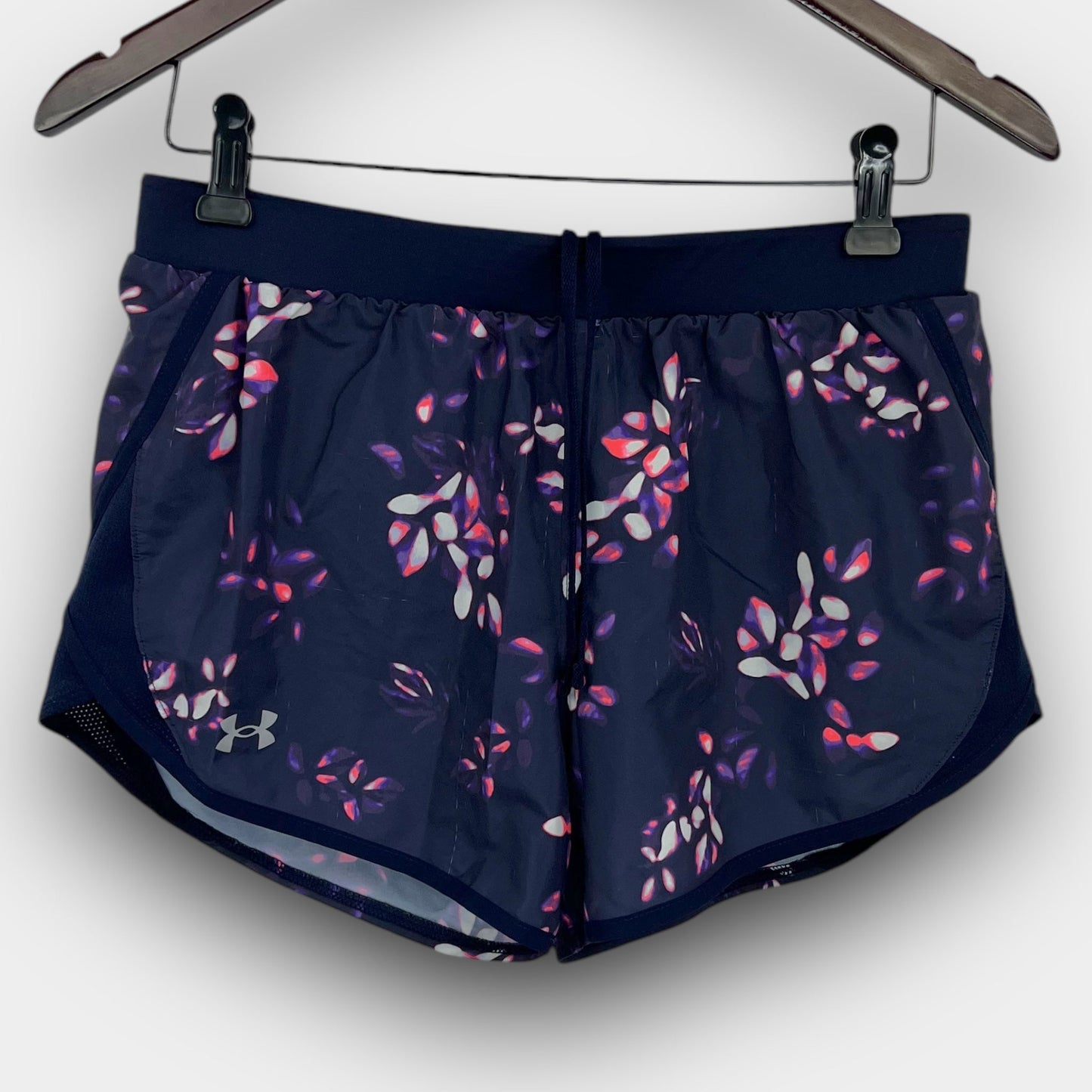 Under Armour loose short