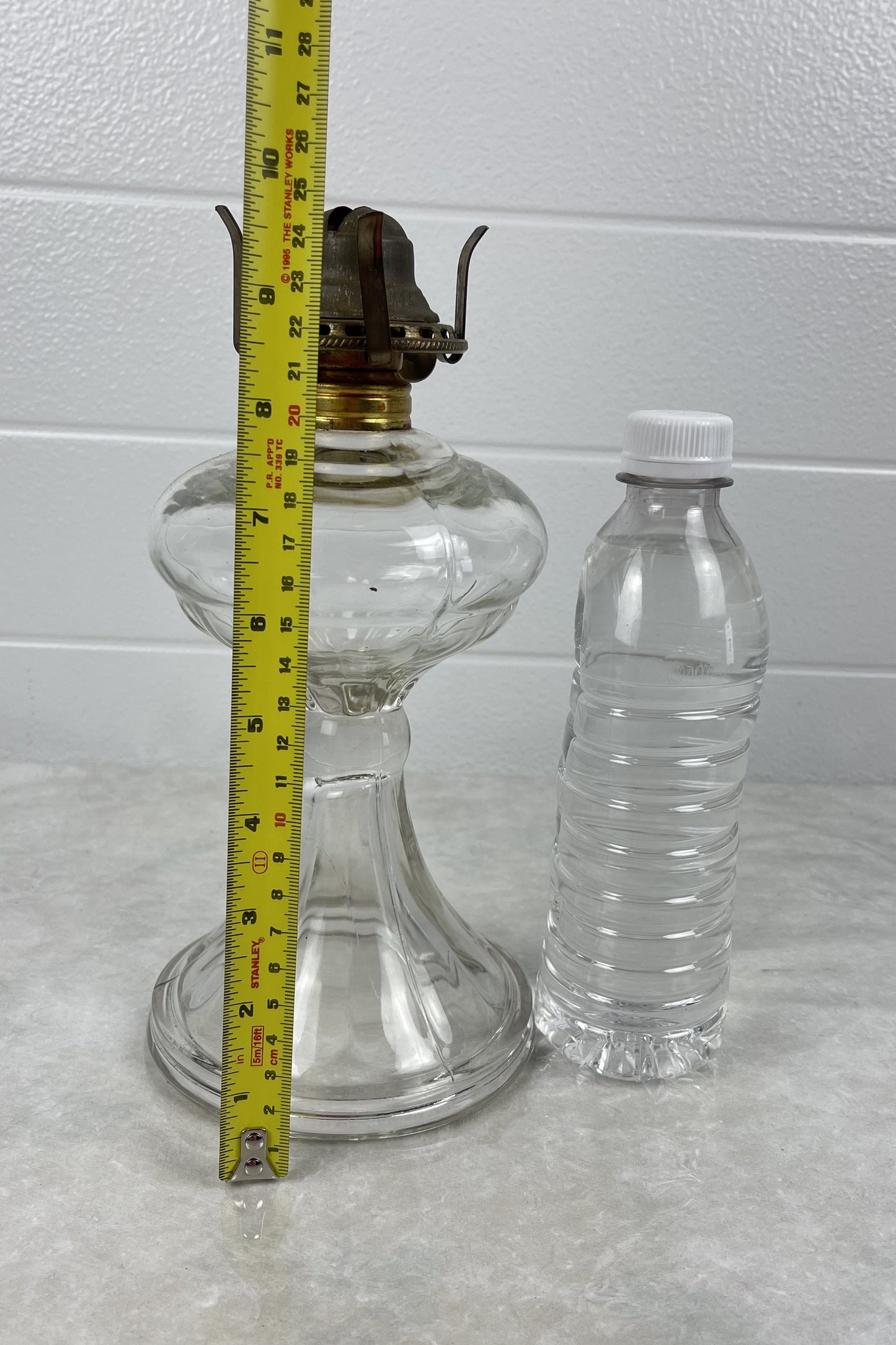 Oil lamp base