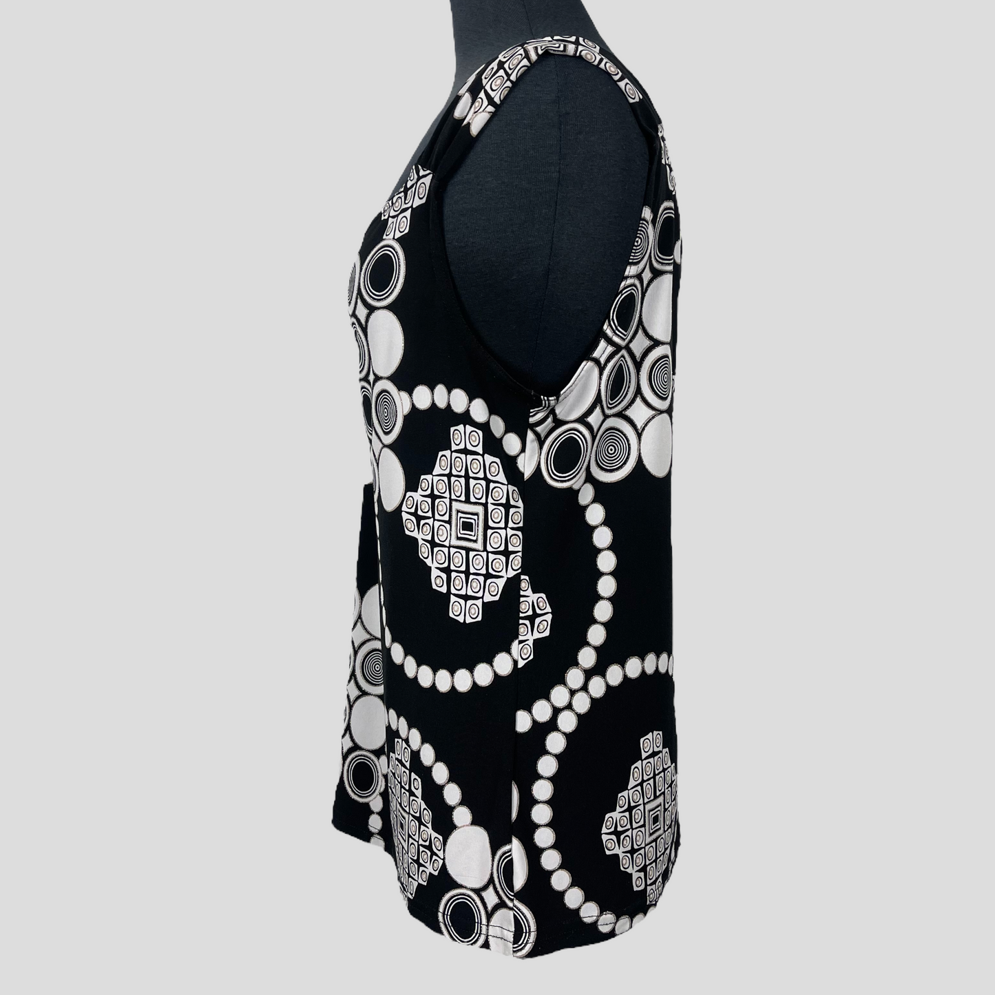 lanalee sleeveless blouse