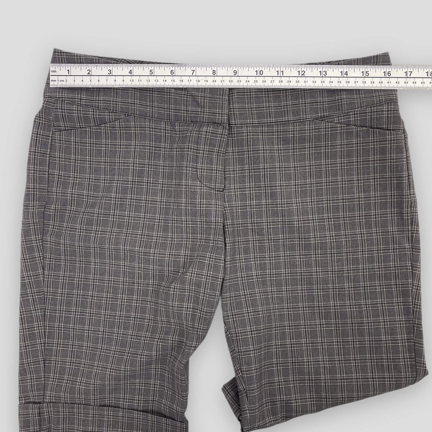 Tremor short