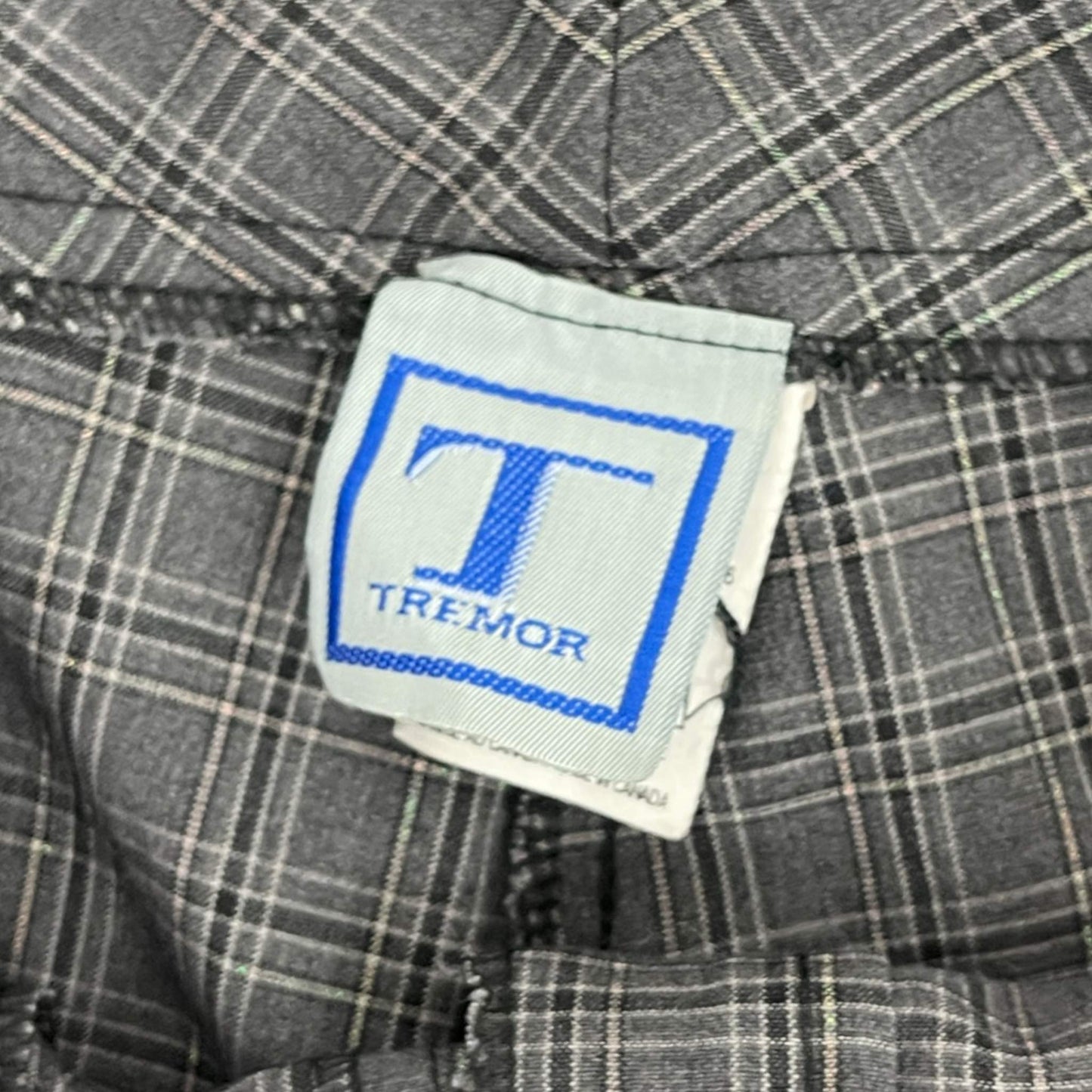 Tremor short