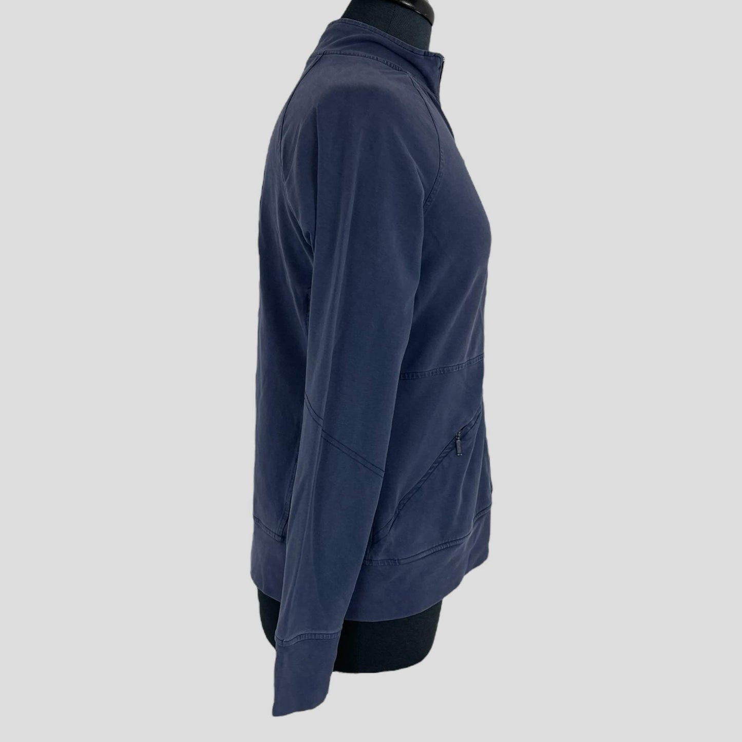 Reitmans zip-up cardigan