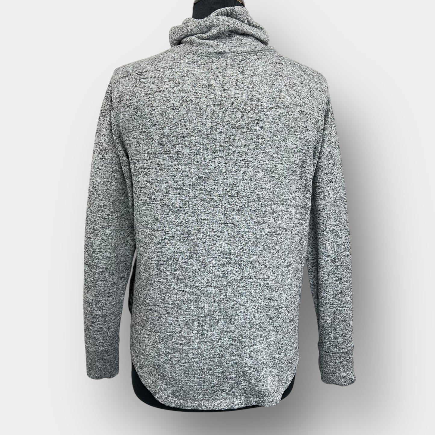 Old Navy sweater