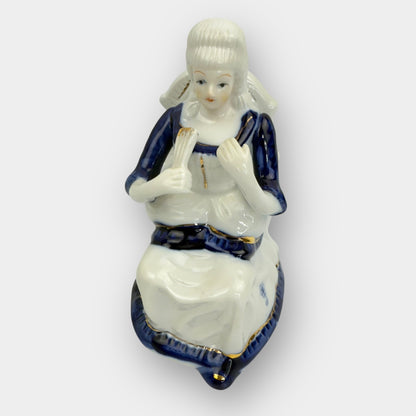 Porcelain Couple Figurine Set