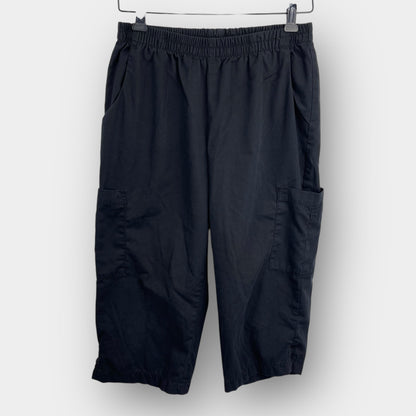 White Cross scrub short