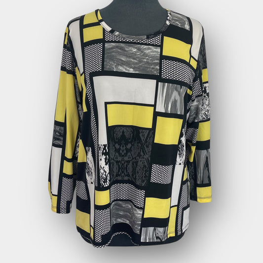 Geometric print top