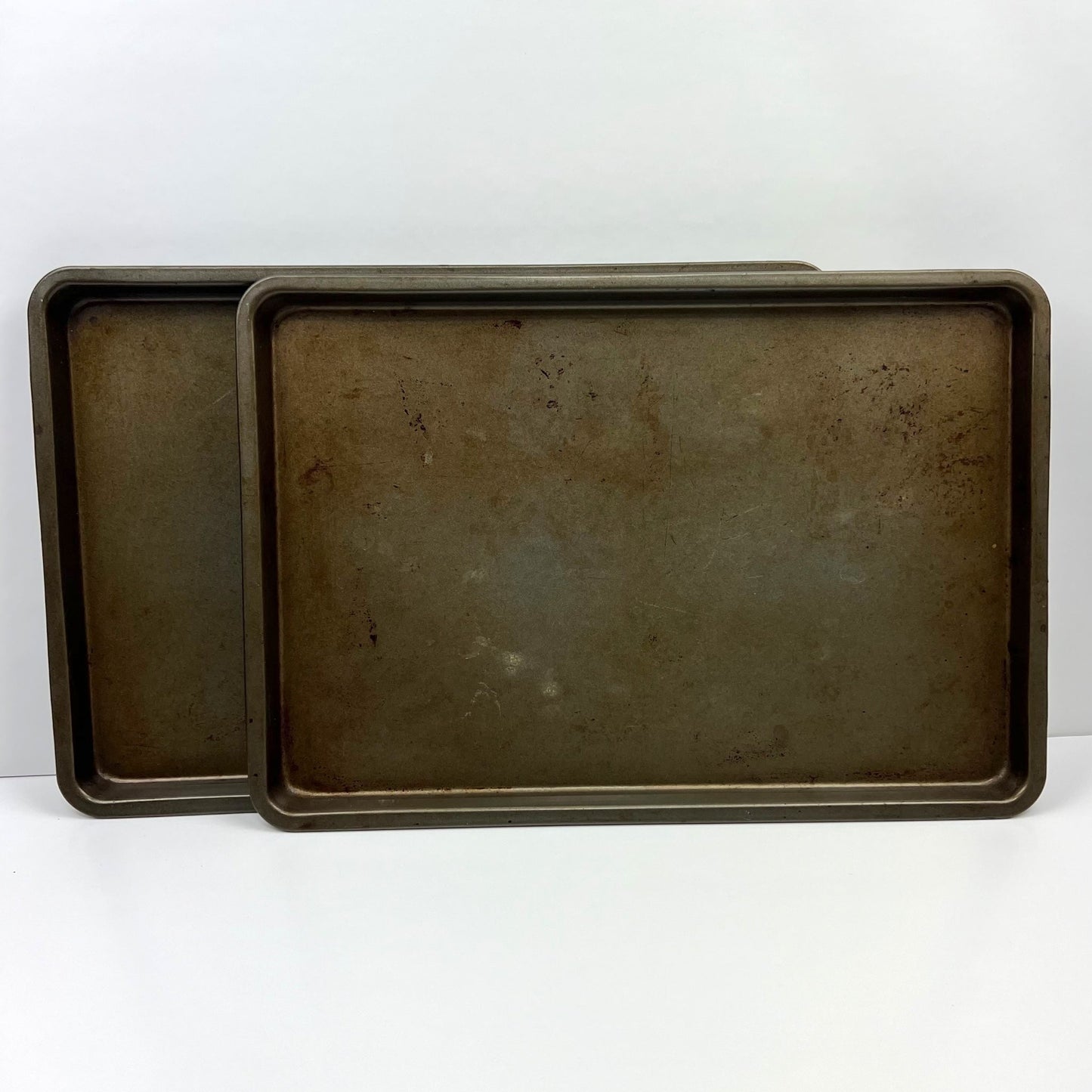 Baking sheets (set of 2)