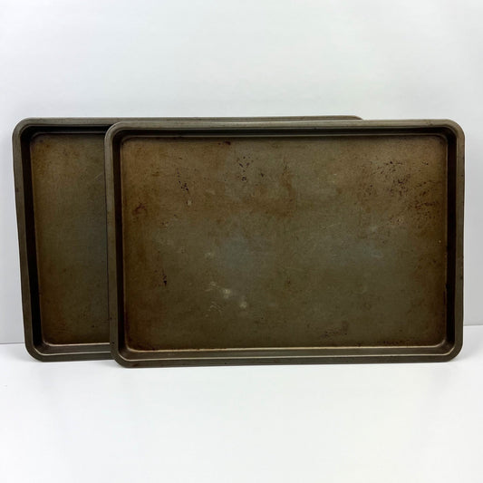 Baking sheets (set of 2)