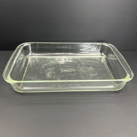 Vintage Pyrex #233-N Baking Dish