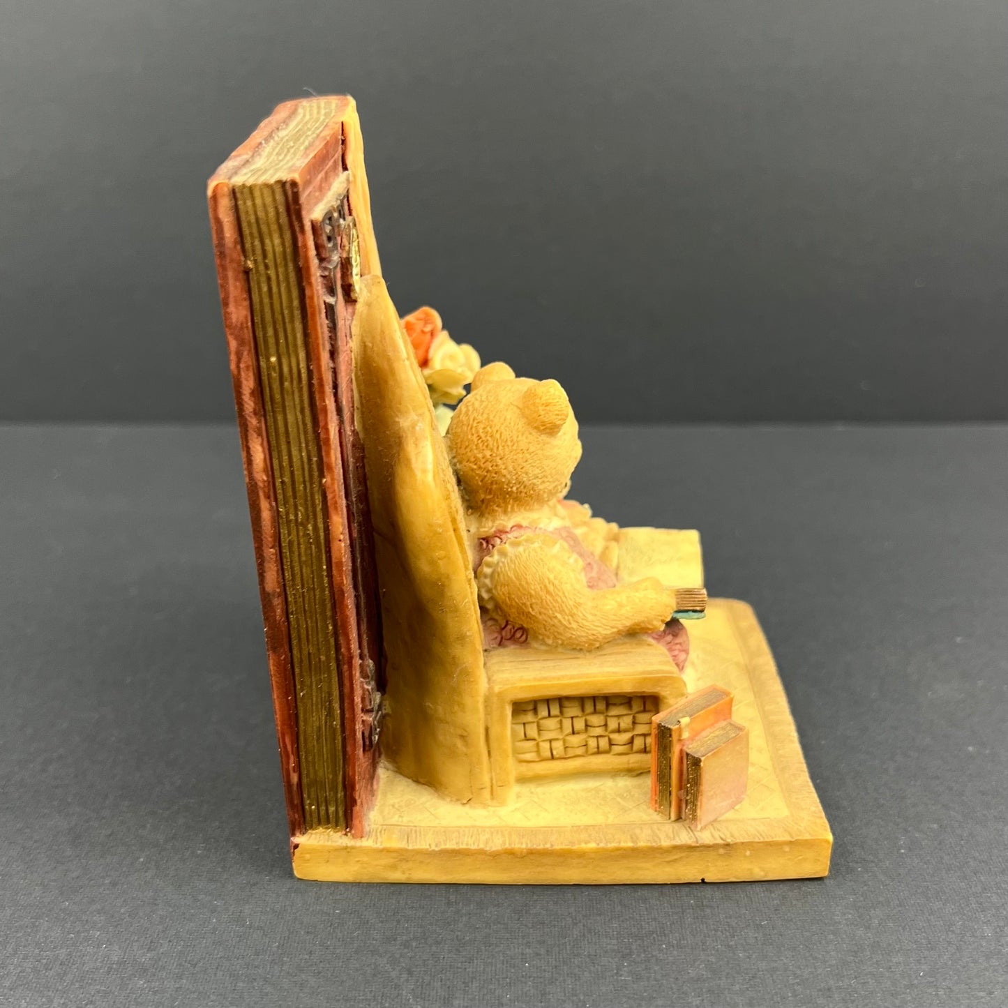 Bear bookend