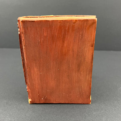 Bear bookend