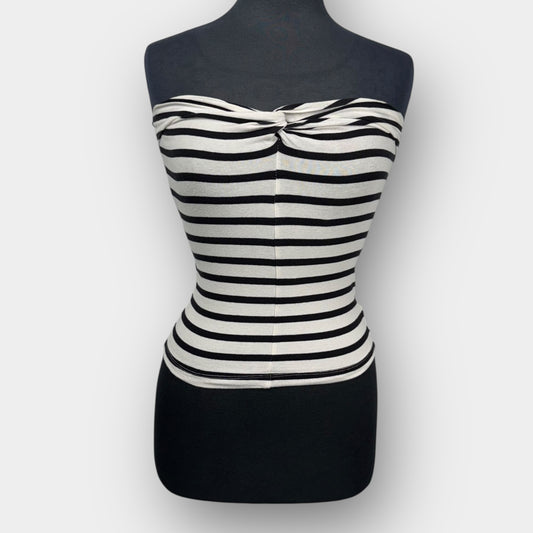 Garage striped bandeau