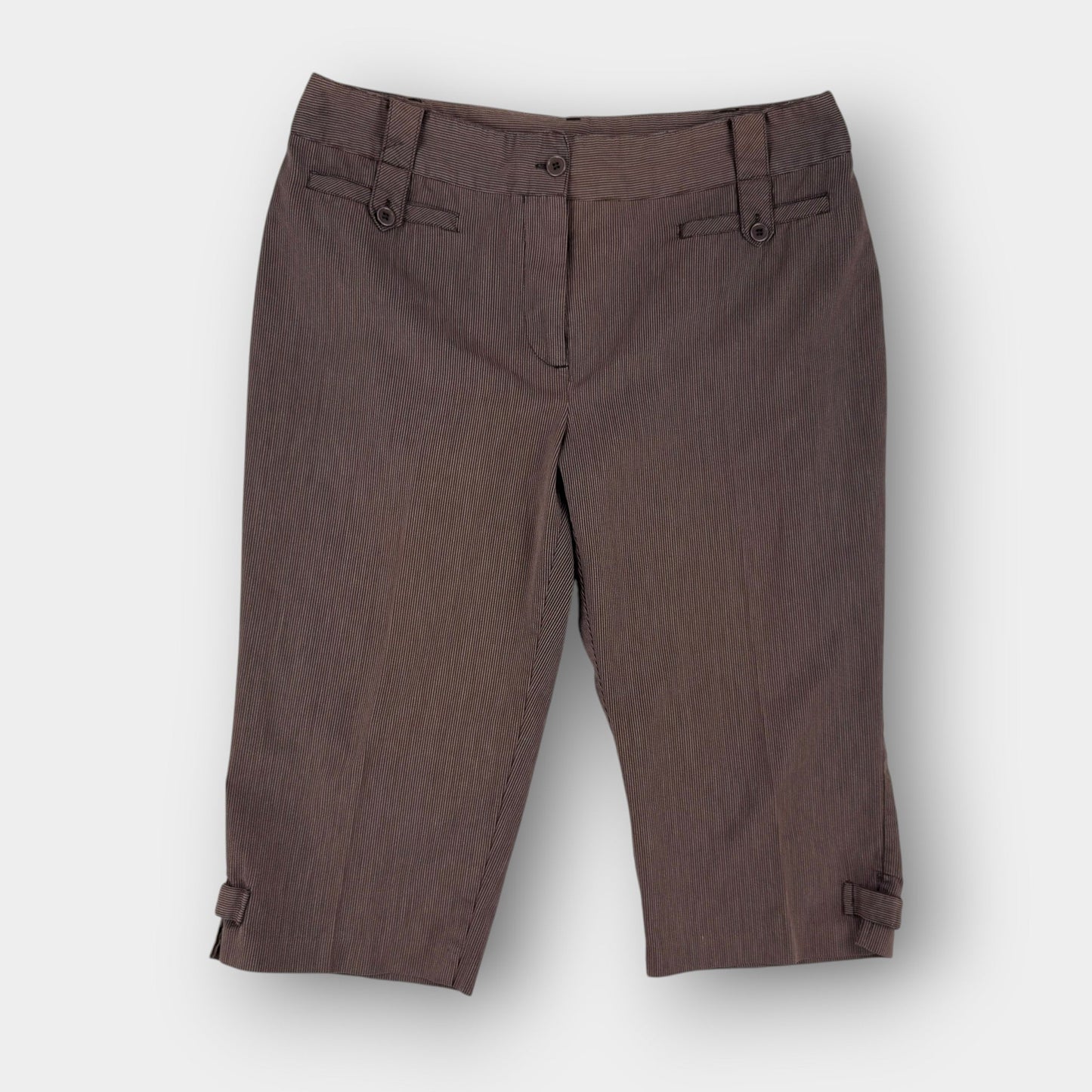 Lindor Petite pinstripe capri