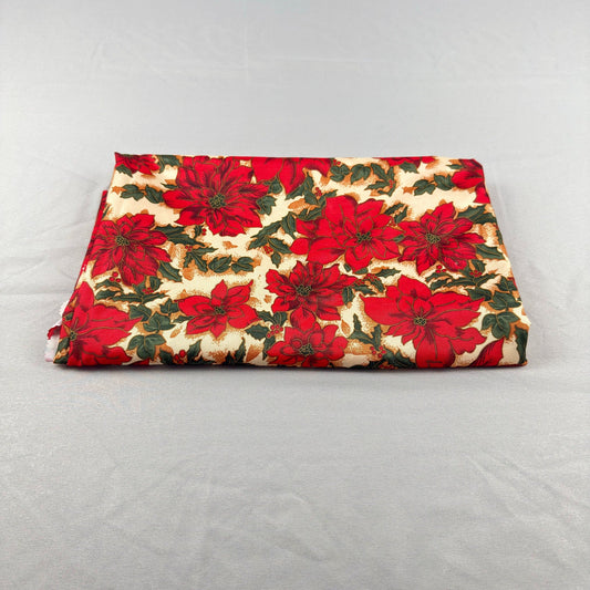 Poinsettia Scallop Tablecloth (50x72)