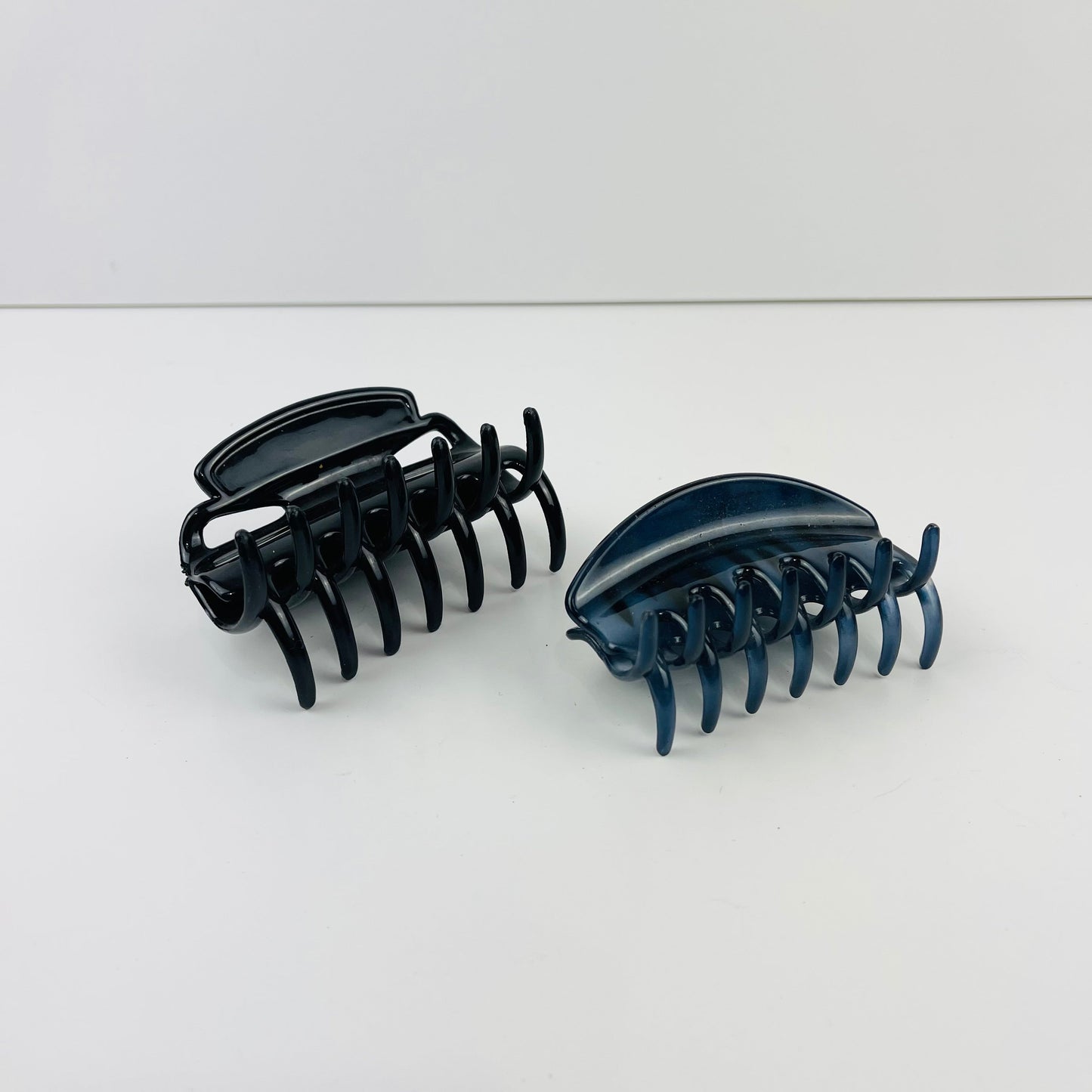 Hair clips x2