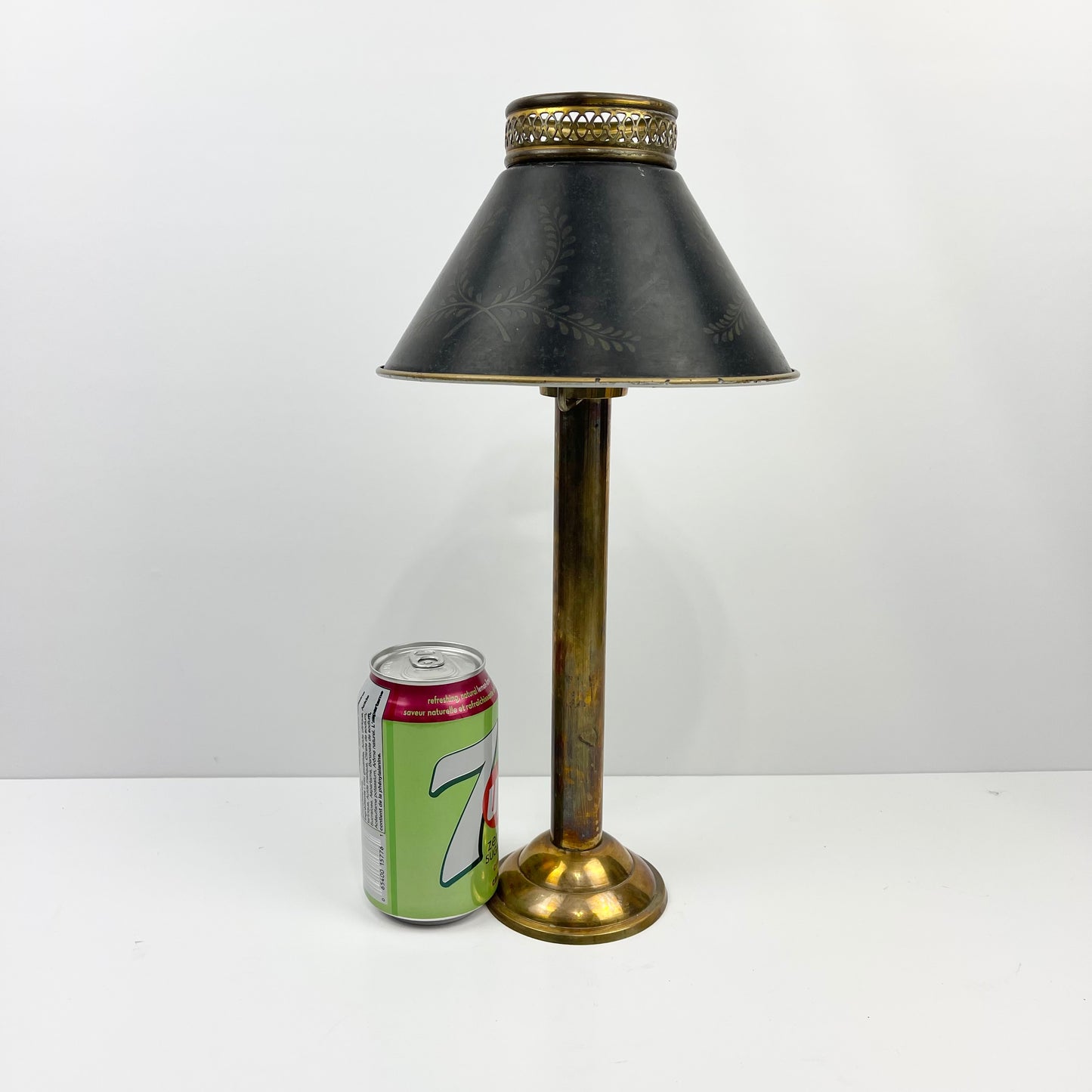 Brass tealight lamp