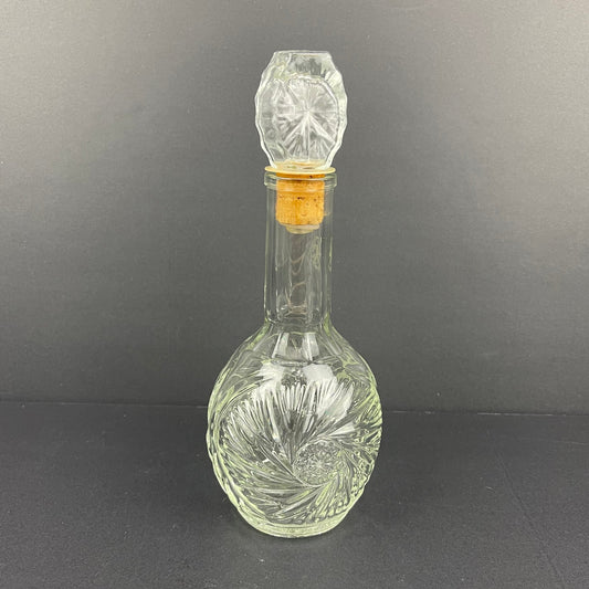 Glass decanter bottle with stopper